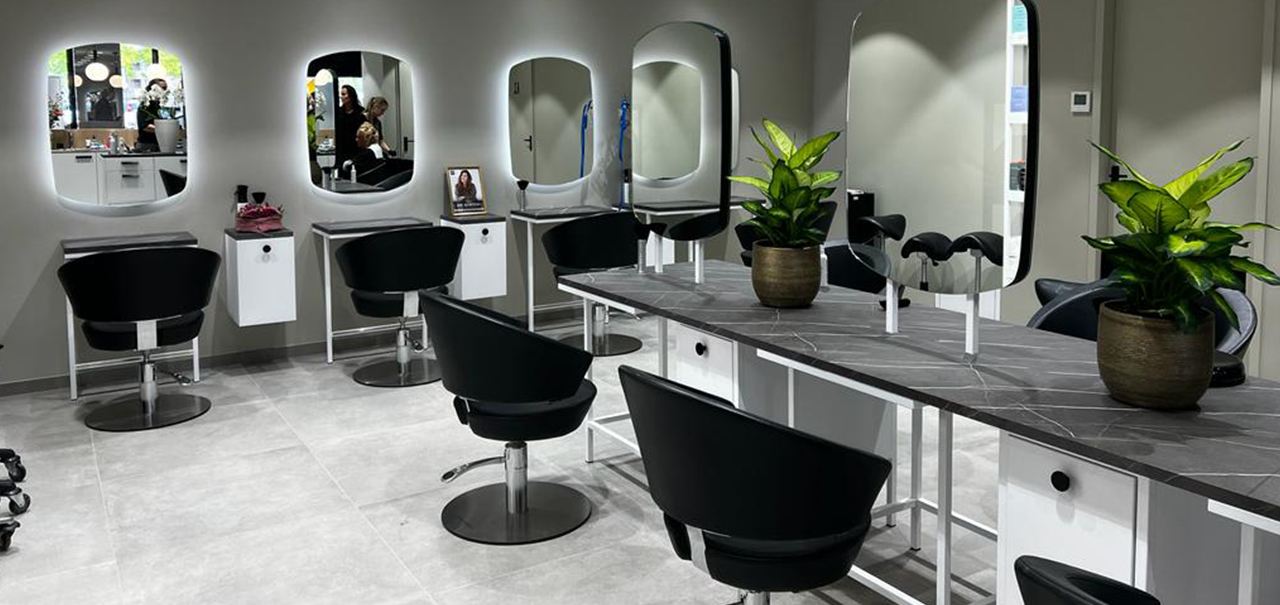 Golden fade barbers Salon